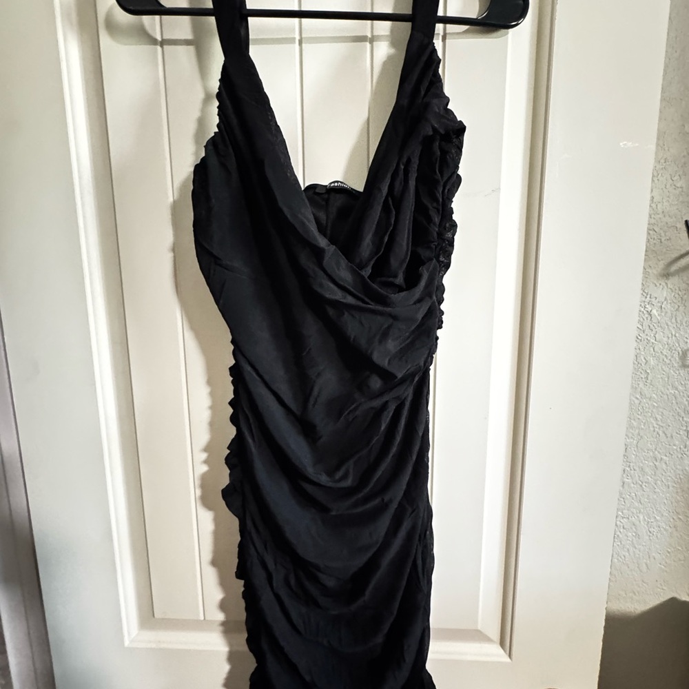 Elegant Black Ruched Bodycon Dress
